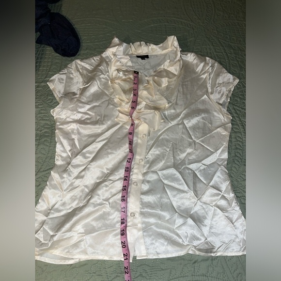 Talbots White Silk Button Down Ruffle Neck Blouse Sz 12P - Picture 6 of 8